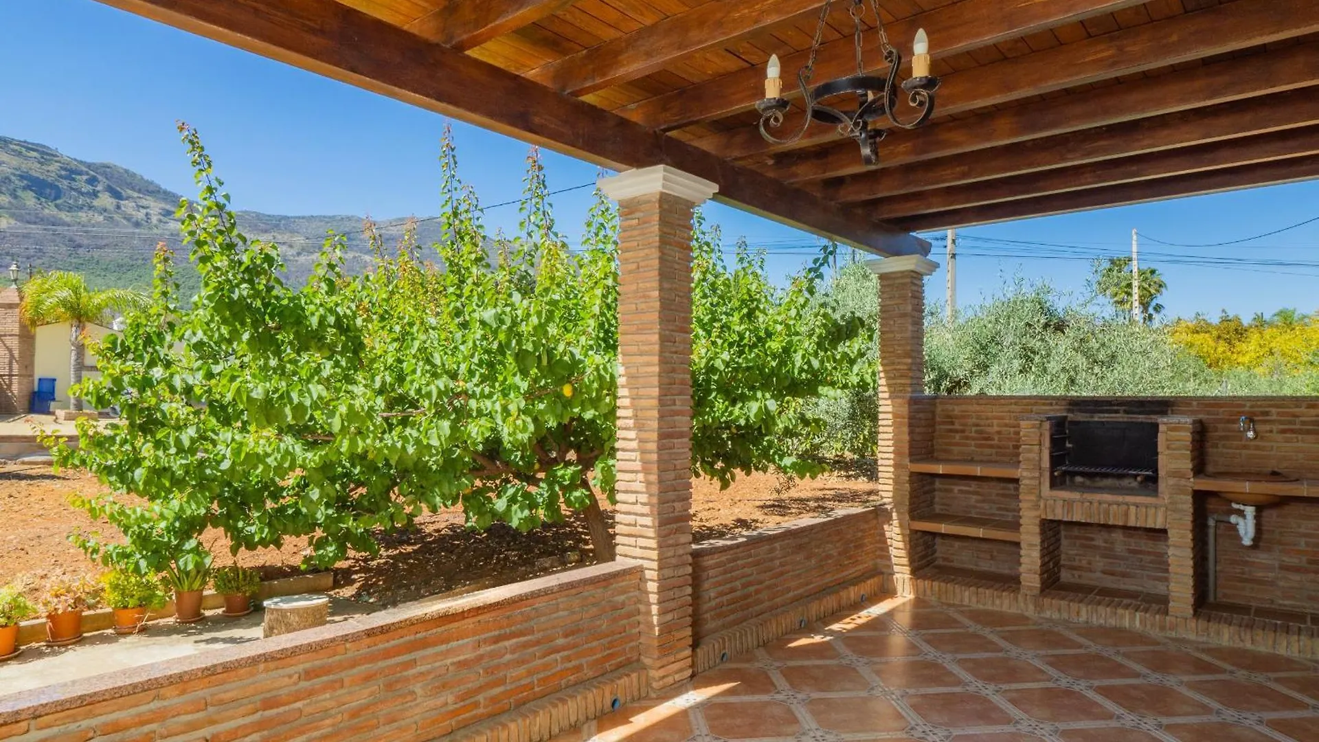 Holiday home Cubo'S Finca Las Tinajas De La Dehesilla Alhaurin el Grande